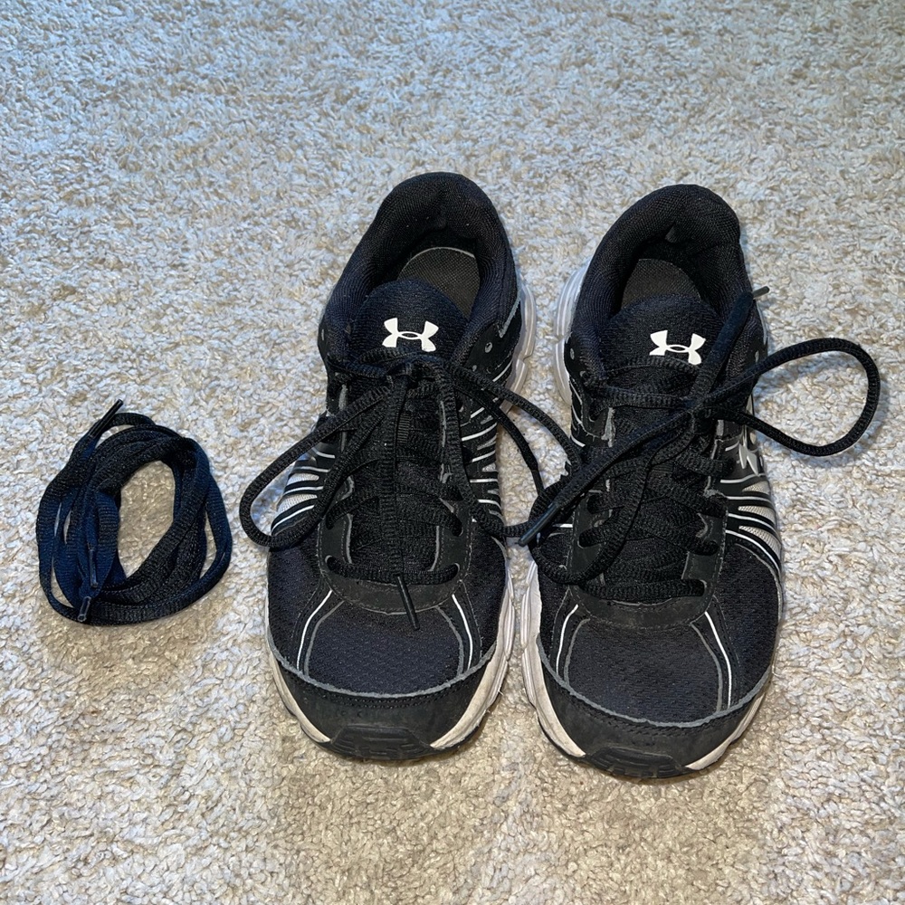 Black under armour sneakers